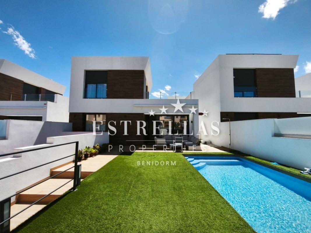 Properties for sale and rent in Spain photo 2