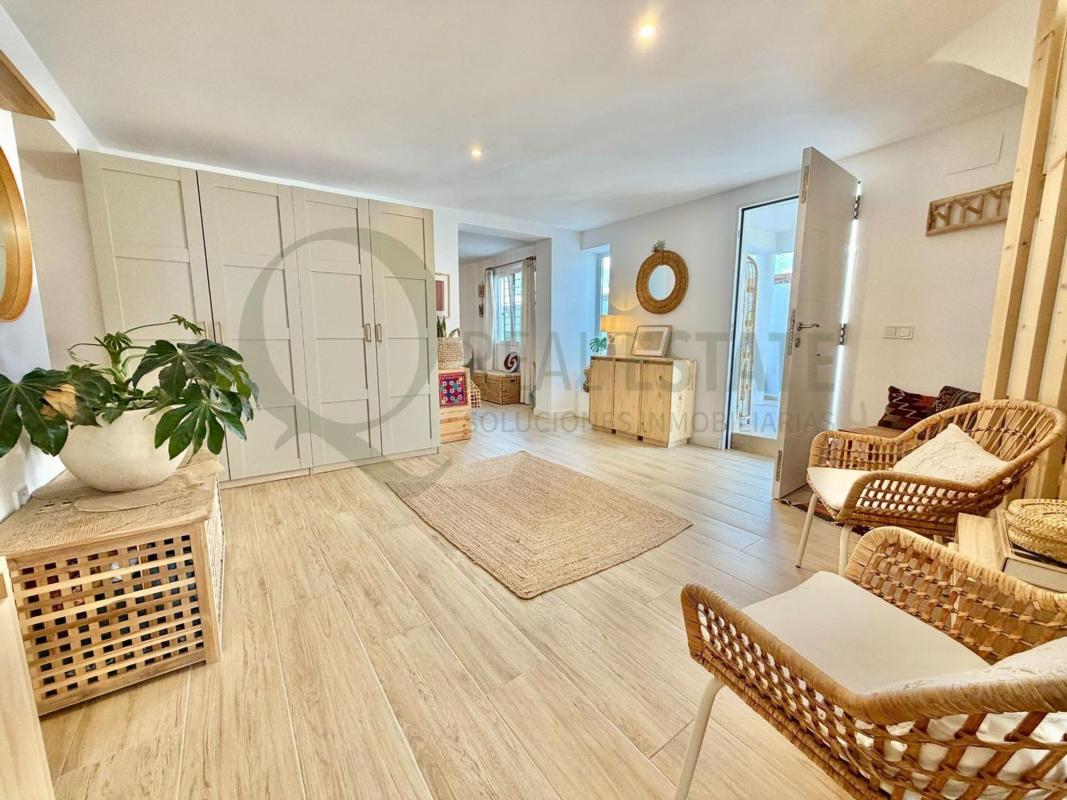 Properties for sale and rent in Spain photo 5
