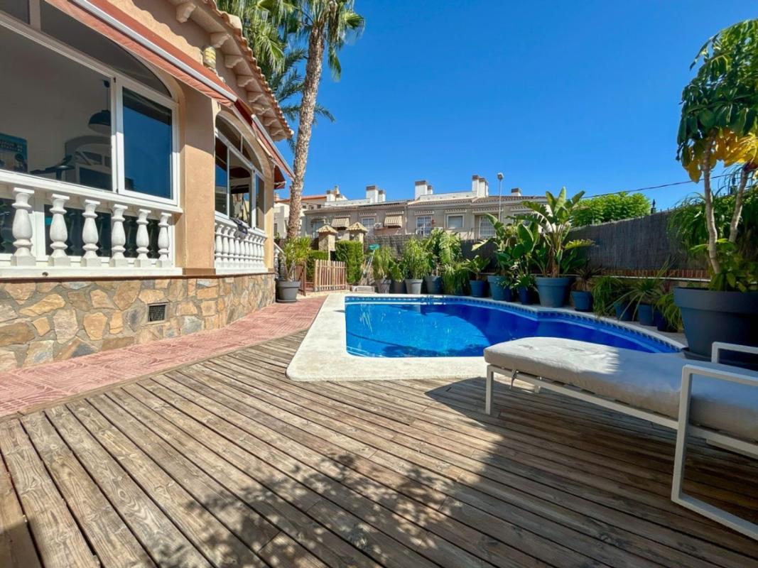 Properties for sale and rent in Spain photo 1