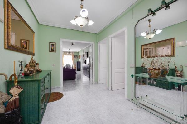 Venta de piso en Piso en Antonio Machado, Torrevieja, Torrevieja
photo 1