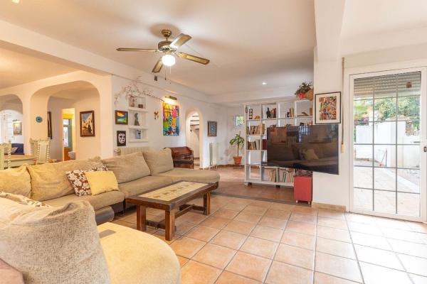 Casa o chalet independiente en Pueblo Español - Coveta Fumá, El Campello thumbnail 1