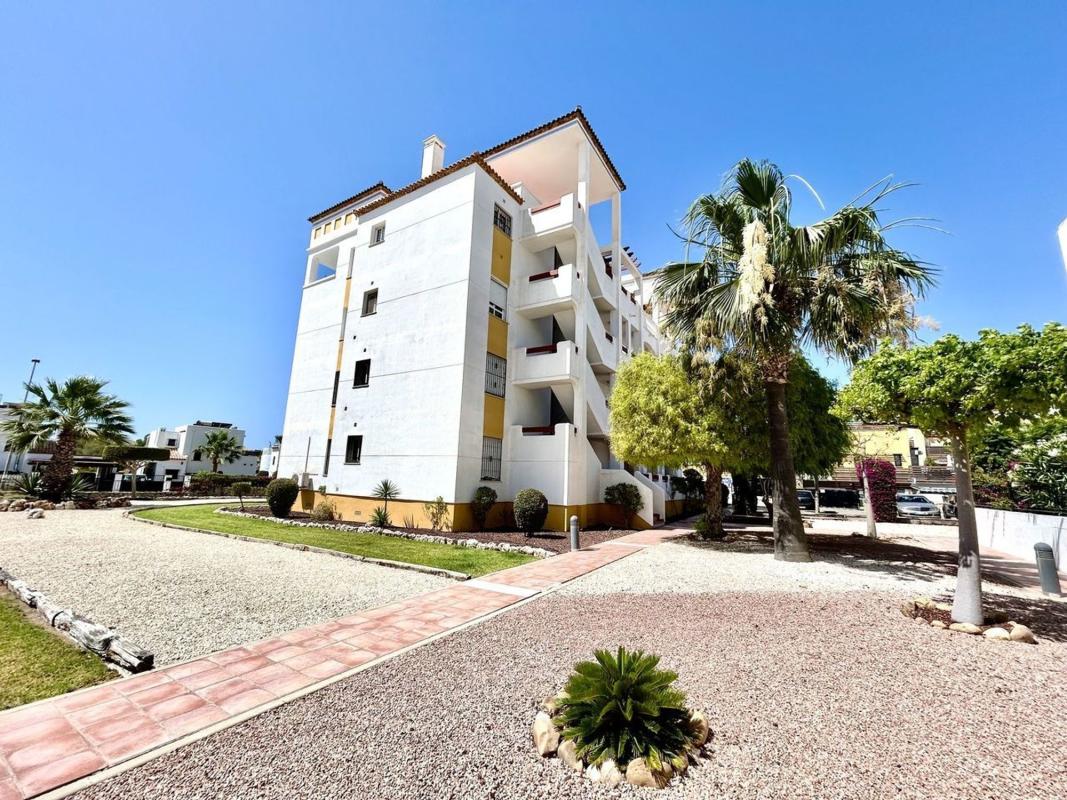 Продажа квартиры на Piso en Villamartín, Orihuela, Ориуэла
photo 1