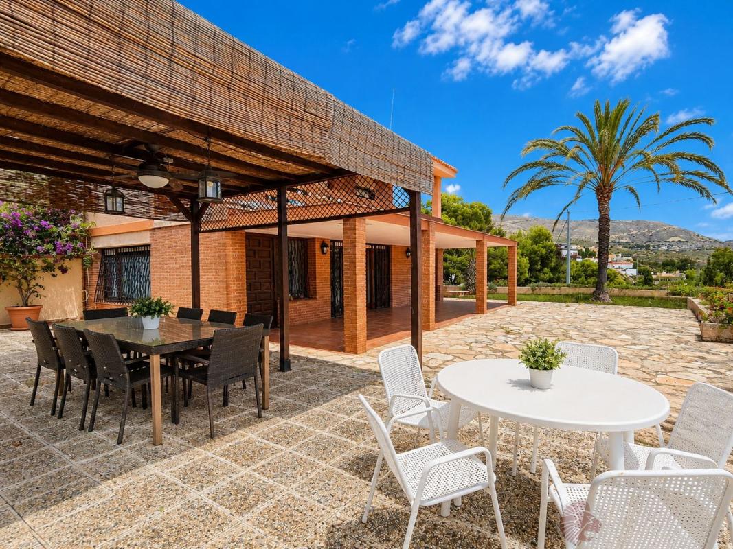 Properties for sale and rent in Spain photo 1