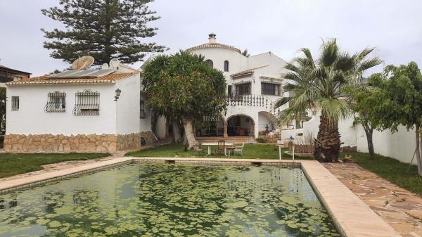 Independent chalet for sale in Casa o chalet en Campello Pueblo, El Campello, El Campello
photo 1