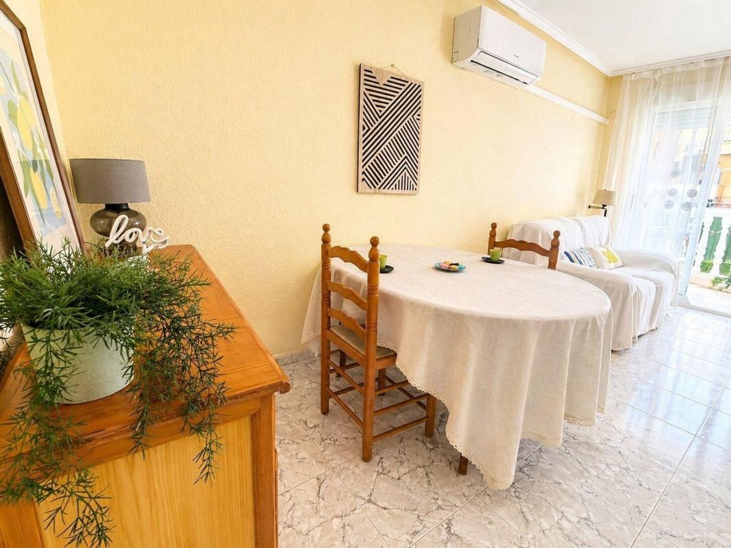 Продажа квартиры на Piso en Avenida Habaneras - Curva de Palangre, Torrevieja, Торревьеха
 photo 3