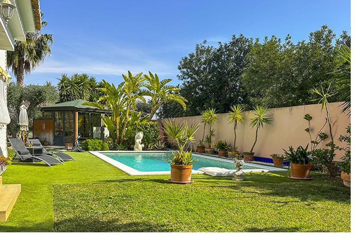 Продажа отдельного шале в Casa o chalet en Camino de Marco, Playa Muchavista, El Campello, Эль Кампельо photo 1