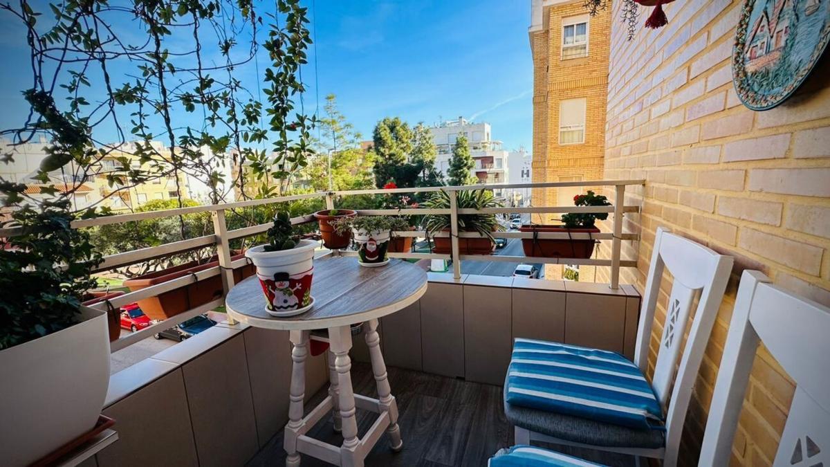 Venta de piso en Piso en Ciudad de Asís - Font-Calent - El Bacarot, Alicante / Alacant, Alicante / Alacant
photo 1