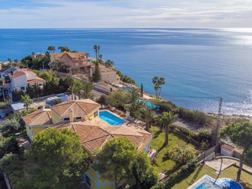 Properties for sale and rent in Spain photo 3