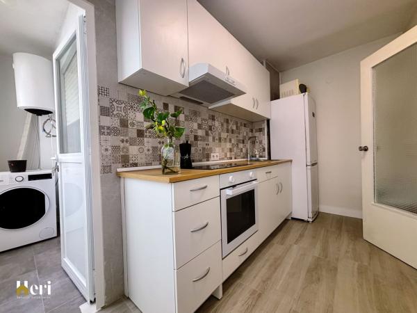 Venta de piso en Piso en Calle de Sant Mateu, Carolinas Altas, Alicante / Alacant, Alicante / Alacant
thumbnail 3