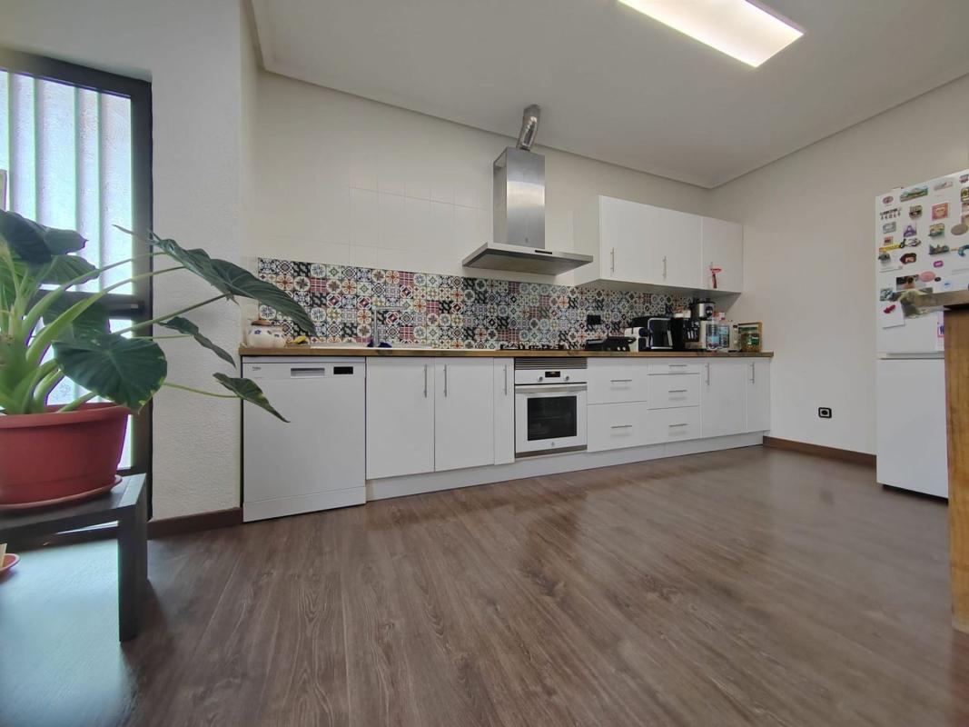 Properties for sale and rent in Spain photo 5