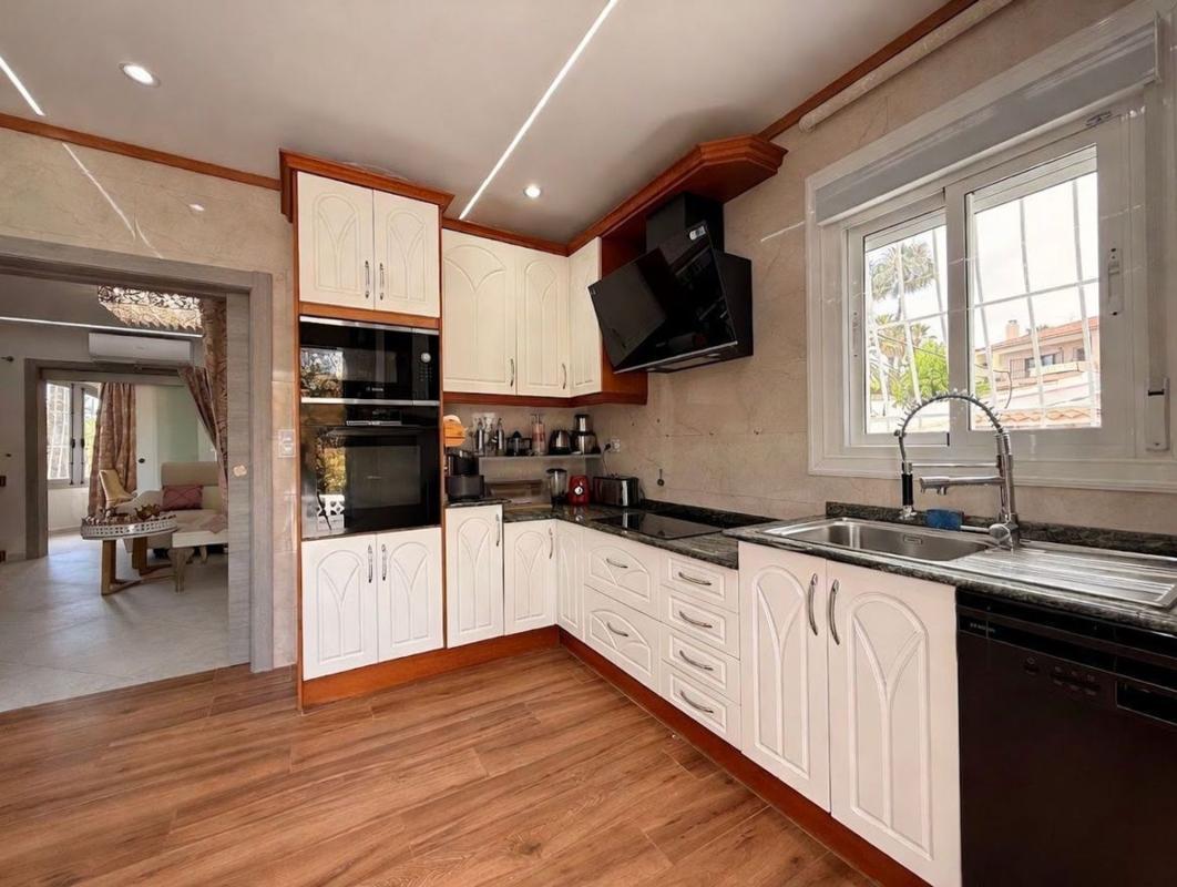Properties for sale and rent in Spain photo 4