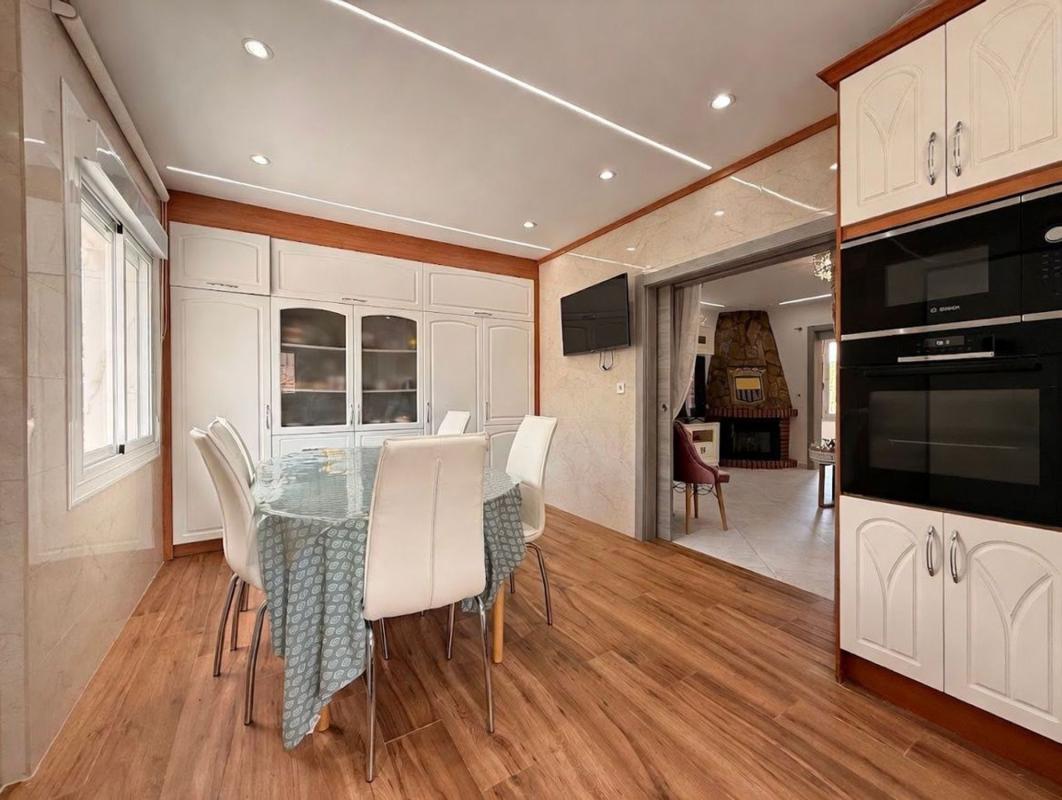 Properties for sale and rent in Spain photo 5