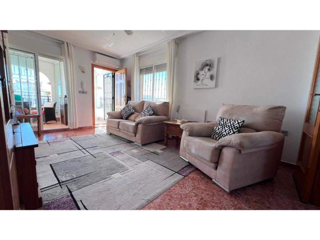 Venta de piso en Piso en Calle Membrillero, Desamparados-Hurchillo-Torremendo, Orihuela, Orihuela
photo 2