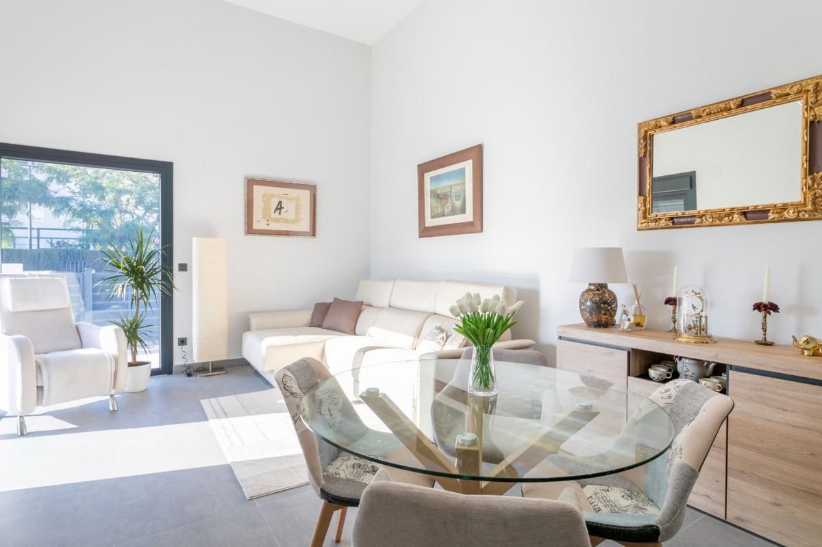 Properties for sale and rent in Spain photo 4