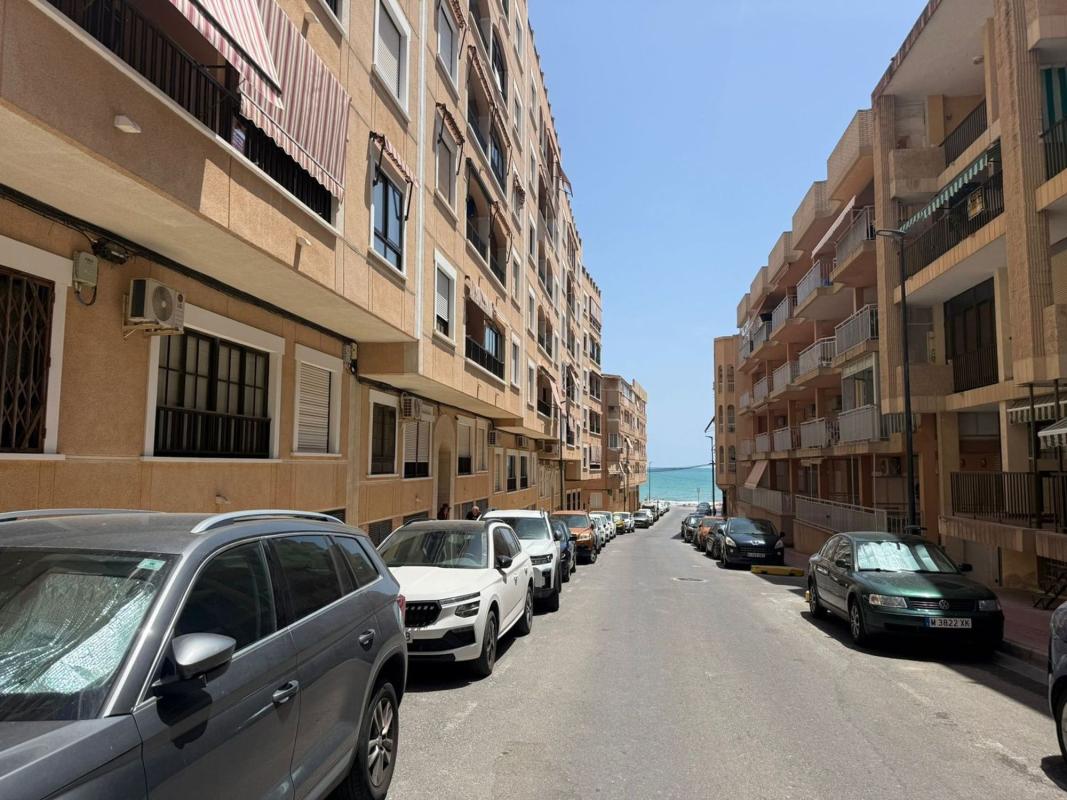 Sprzedaż mieszkania w Piso en Calle Azorín, Guardamar Playa, Guardamar del Segura, Guardamar del Segura
photo 2