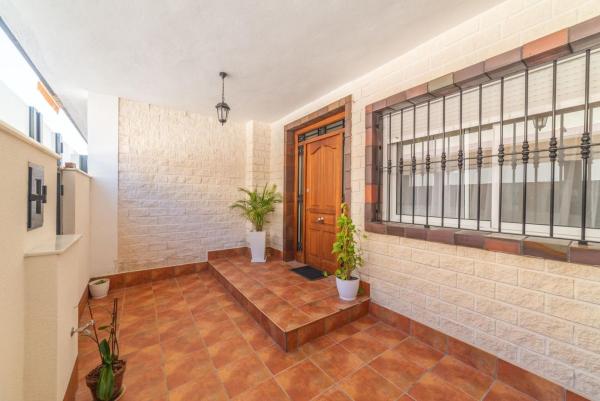 Chalet adosado en Zona Pueblo, Pilar de la Horadada thumbnail 1