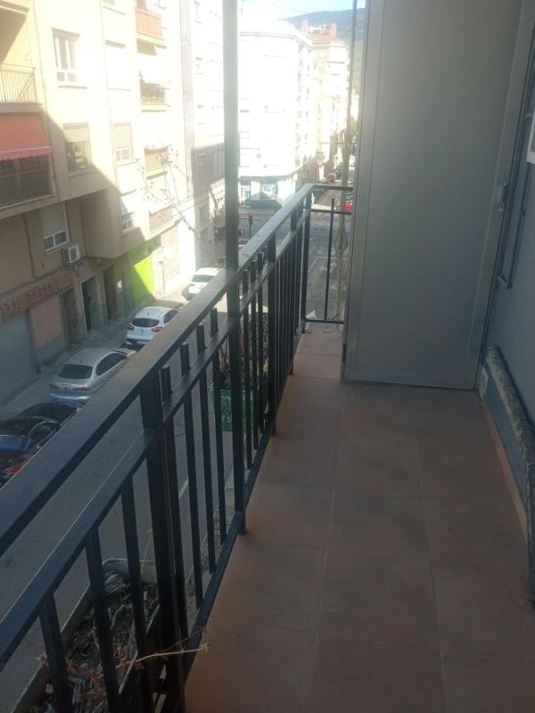 Продажа квартиры на Piso en Barri Zona Nord, Alcoy / Alcoi, Алкой
photo 1