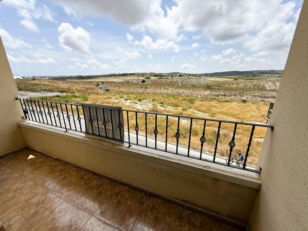 Venta de piso en Piso en Ronda Oeste, 14, Centro, San Miguel de Salinas, San Miguel de Salinas
photo 5