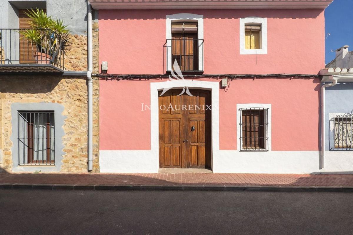 Propiedades en venta y alquiler en España photo 2
