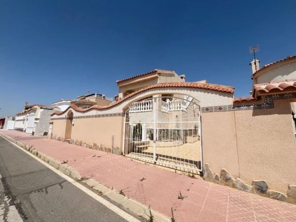 Casa o chalet independiente en Calle Santa Leonor, Centro de la Ciudad Quesada, Rojales thumbnail 1