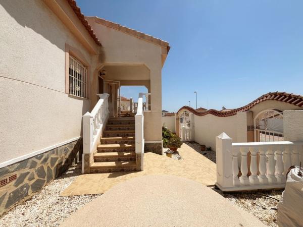 Casa o chalet independiente en Calle Santa Leonor, Centro de la Ciudad Quesada, Rojales thumbnail 2