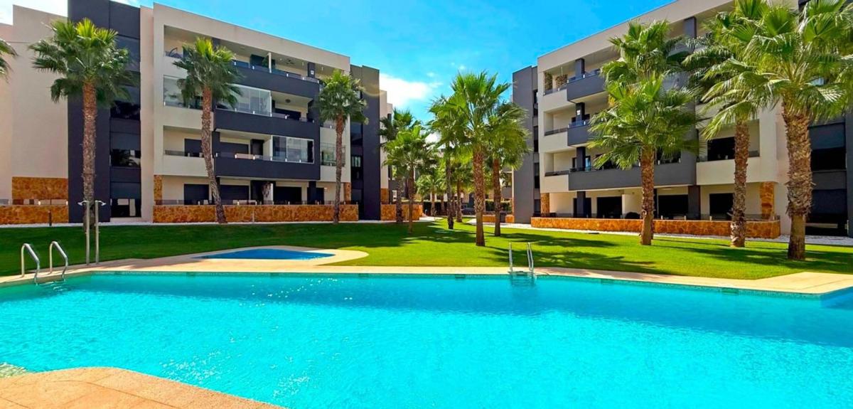 Venta de ático en Ático en Zona Lago - Los Almendros, Orihuela, Orihuela photo 1