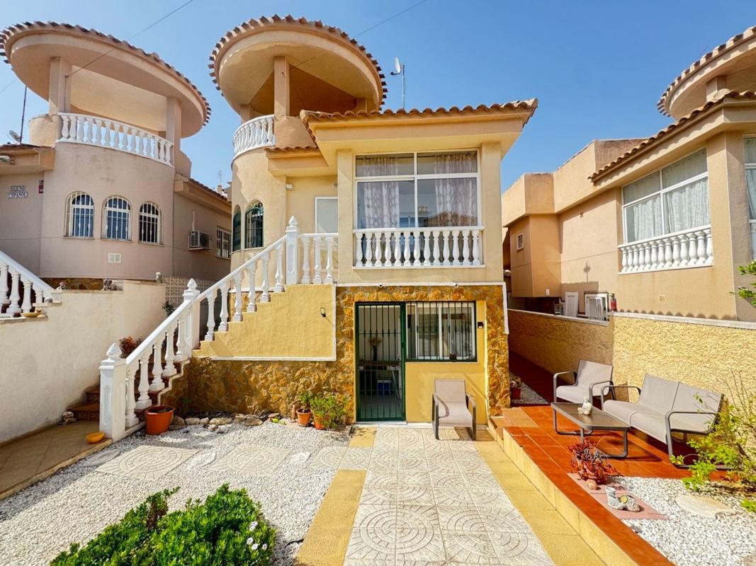 Sale of independent chalet in Casa o chalet en Las Filipinas, Orihuela, Orihuela
photo 1