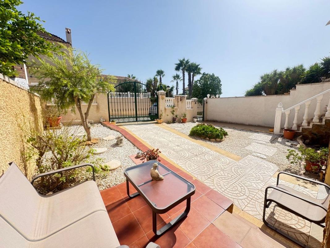 Sale of independent chalet in Casa o chalet en Las Filipinas, Orihuela, Orihuela
photo 2