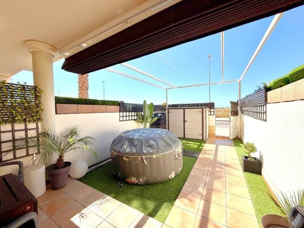 Частный шале на продаже в Casa o chalet en Lomas de Cabo Roig, Orihuela, Ориуэла thumbnail 1