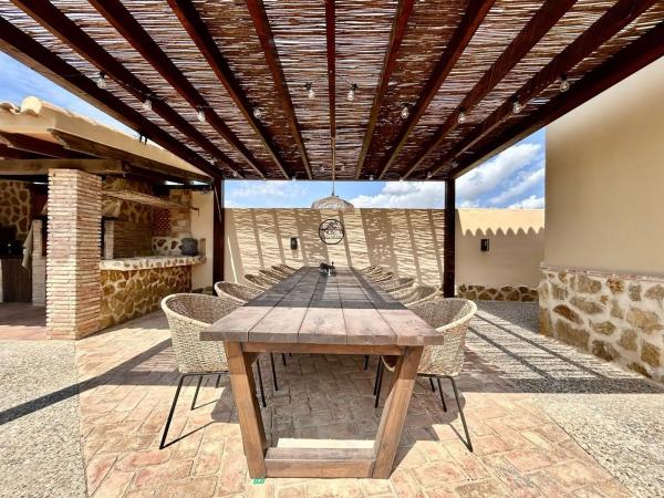 Частный шале на продаже в  Casa o chalet en La Zenia, Orihuela, Ориуэла photo 4