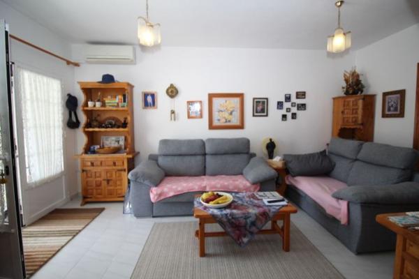 Chalet independiente en venta en Casa o chalet en Calle Jumilla, Blue Lagoon - Galán, San Miguel de Salinas, San Miguel de Salinas
thumbnail 2