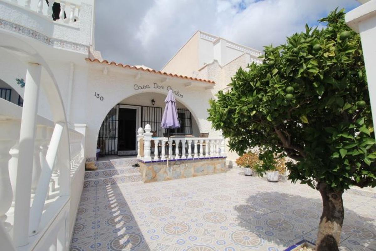 Venta de chalet independiente en Casa o chalet en Calle Jumilla, Blue Lagoon - Galán, San Miguel de Salinas, San Miguel de Salinas
photo 5