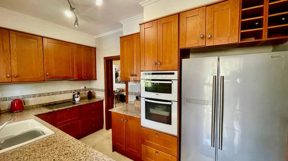 Properties for sale and rent in Spain photo 5