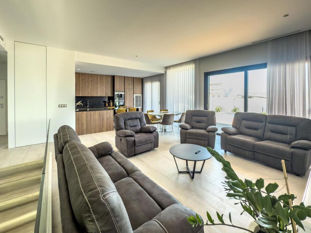 Properties for sale and rent in Spain photo 4
