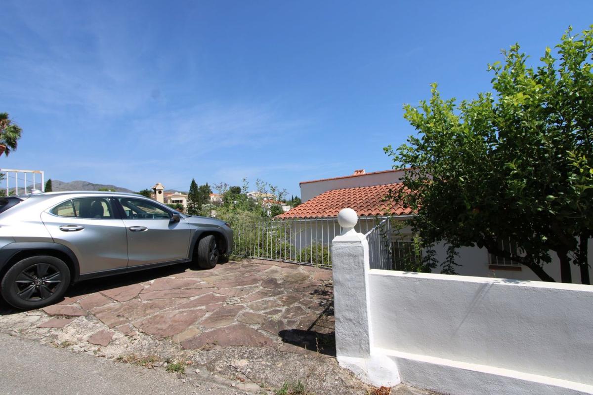 Properties for sale and rent in Spain photo 2