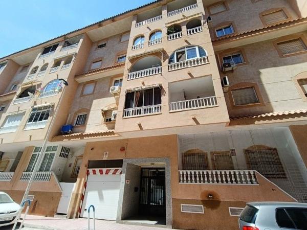 Продажа квартиры на Piso en Calle Villa Madrid, Puerto Deportivo, Torrevieja, Торревьеха
thumbnail 1