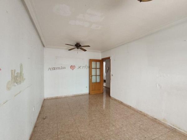 Продажа квартиры на Piso en Calle Villa Madrid, Parque de las Naciones, Torrevieja, Торревьеха
thumbnail 1