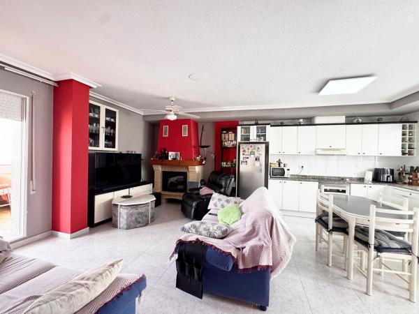 Продажа квартиры на Piso en Calle Sagrada Familia, Zona Pueblo, Pilar de la Horadada, Пилар де ла Орадада
thumbnail 2