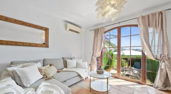 Chalet adosado en Calle Isla Mallorca s/n, Golf Bahía, Finestrat thumbnail 1