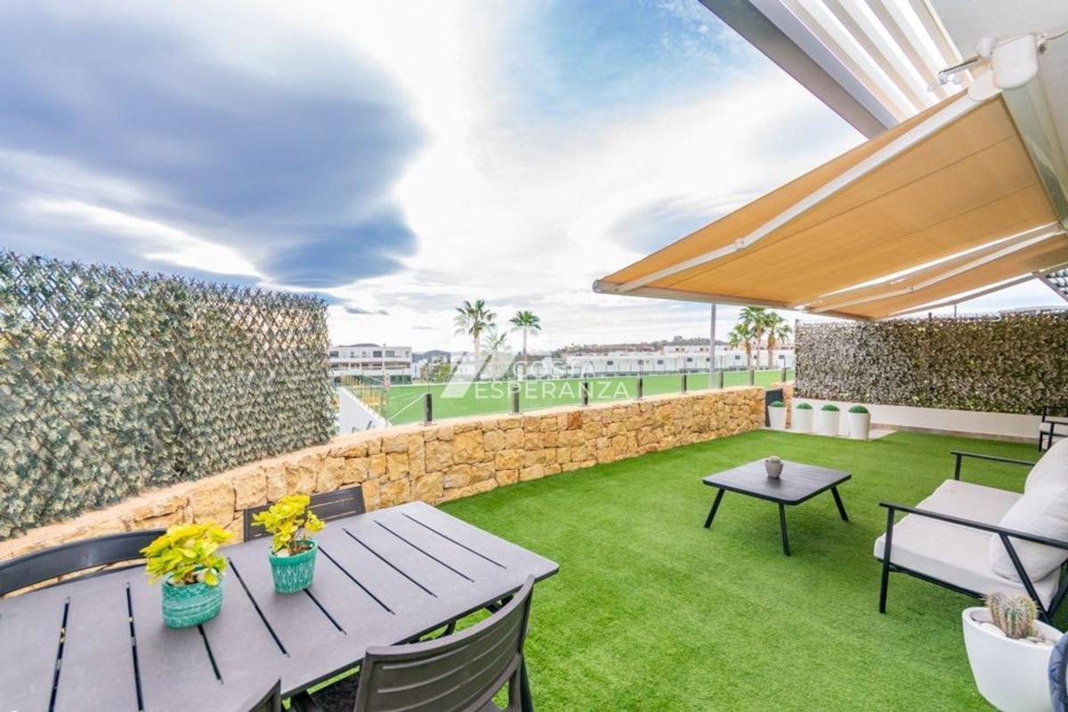 Продажа квартиры на Piso en Calle de Colombia, Balcón de Finestrat-Terra Marina, Finestrat, Финестрат
photo 1