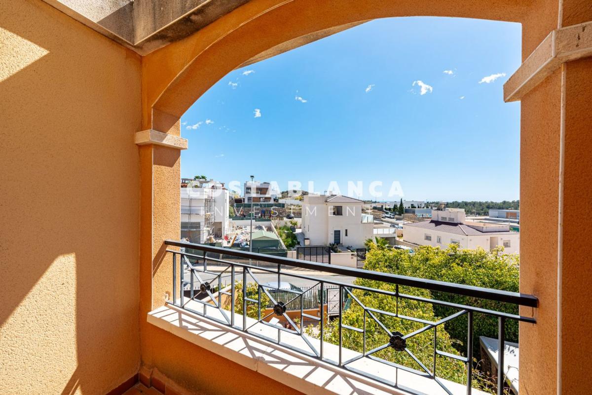 Venta de chalet independiente en Casa o chalet en Calle Córdoba, Balcón de Finestrat-Terra Marina, Finestrat, Finestrat
photo 2