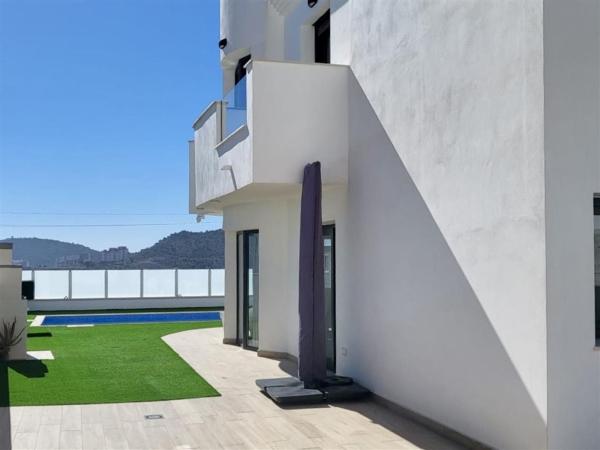 Chalet adosado en Calle Costa Brava, 33, Balcón de Finestrat-Terra Marina, Finestrat thumbnail 2