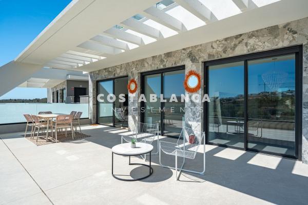 Продажа квартиры на Piso en Calle Càceres, Balcón de Finestrat-Terra Marina, Finestrat, Финестрат
 photo 2