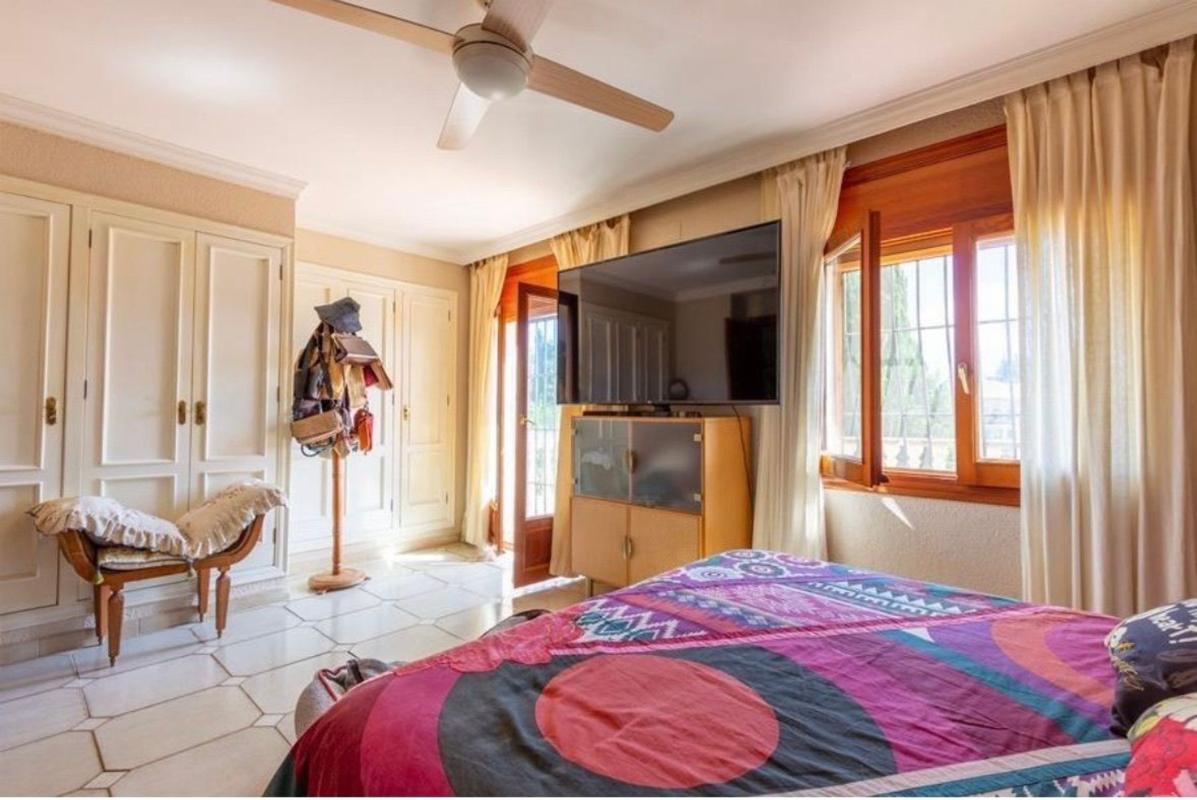 Properties for sale and rent in Spain photo 5