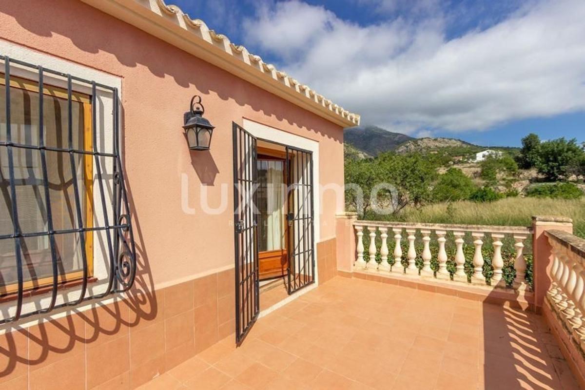 Properties for sale and rent in Spain photo 4
