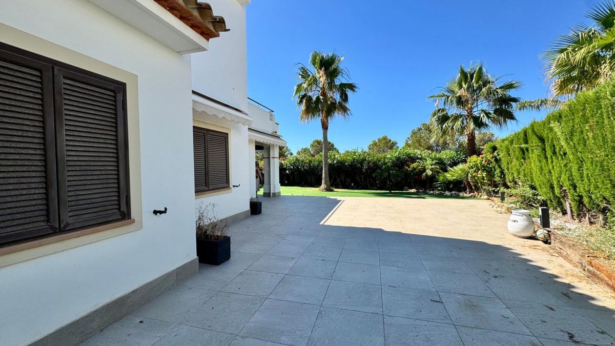 Properties for sale and rent in Spain photo 4