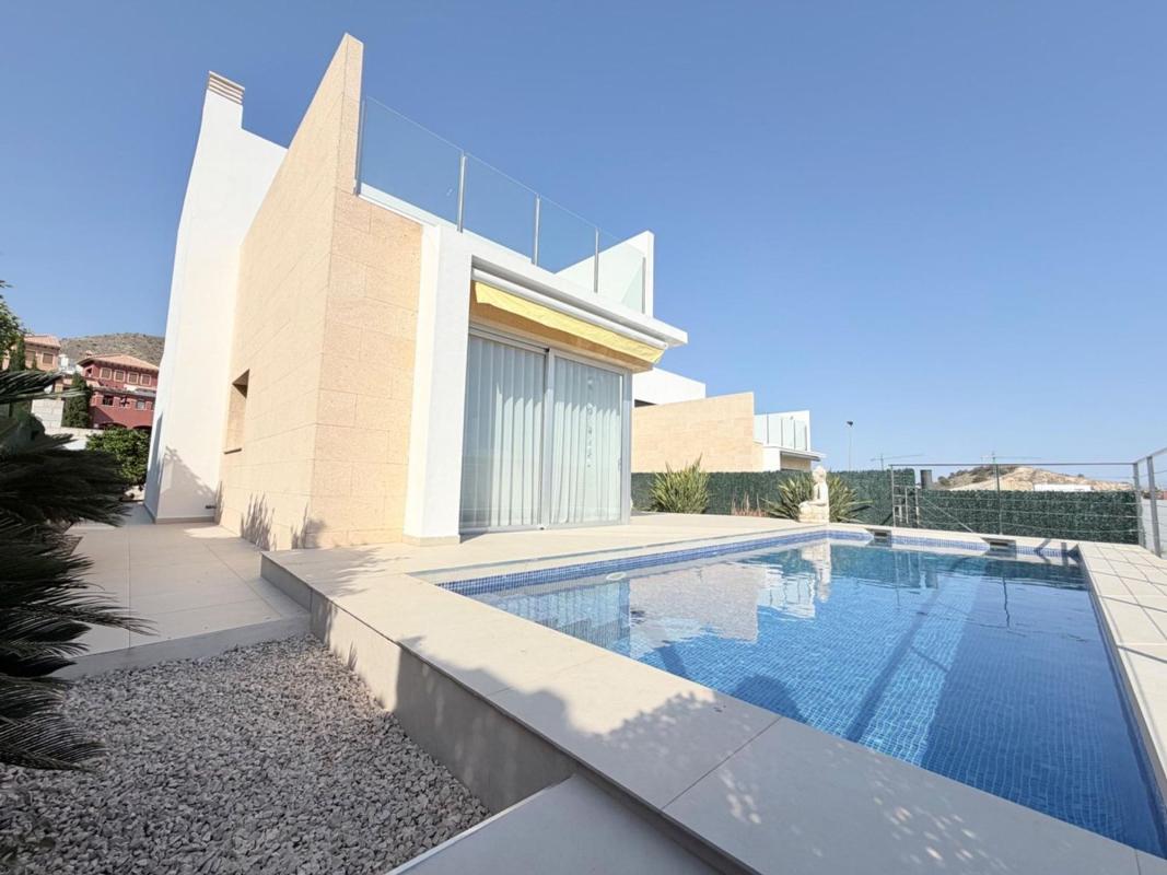 Properties for sale and rent in Spain photo 2