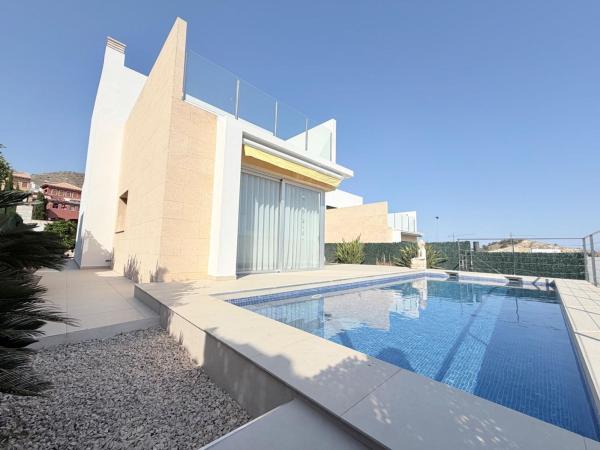 Casa o chalet independiente en Avenida Oviedo, 45, Balcón de Finestrat-Terra Marina, Finestrat thumbnail 1