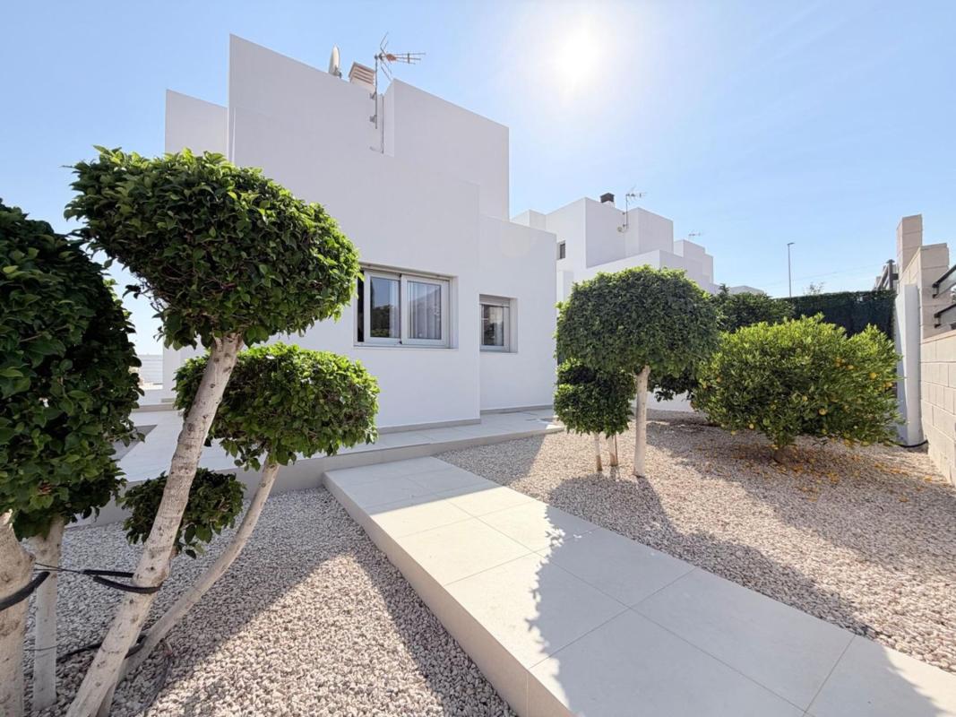 Properties for sale and rent in Spain photo 4