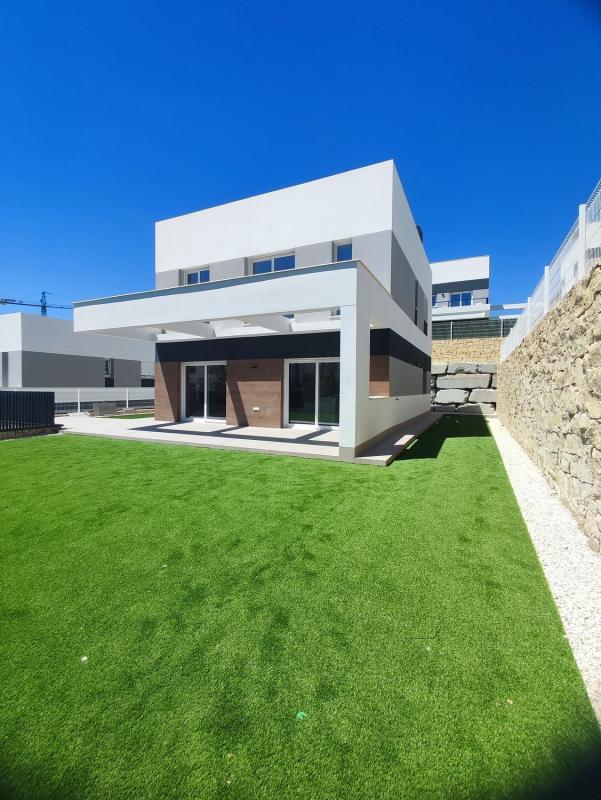 Properties for sale and rent in Spain photo 2